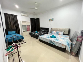EMPIRE LUXURY ROOM PAKA